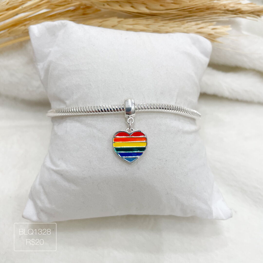 Berloque Coração G Rainbow Pendurado Esmaltado Prateado